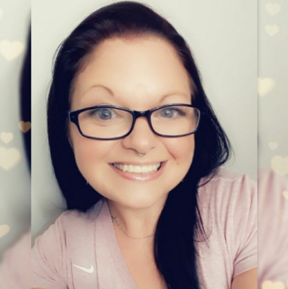 Meet your Posher, Rena - Picture 7 of 8